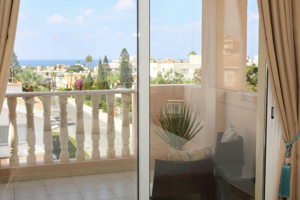 Diana 54 Appartement Paphos Buitenkant foto