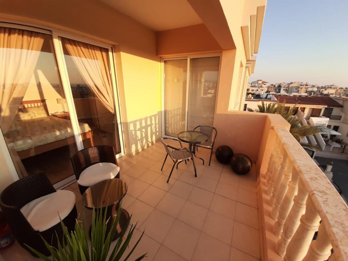 Diana 54 Appartement Paphos Buitenkant foto